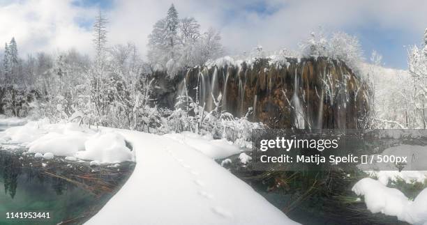 plitvice winter - plitvice stock-fotos und bilder