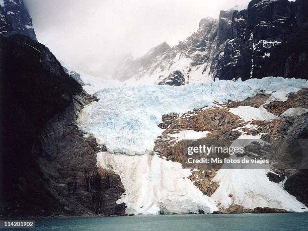 glaciar serrano - puerto natales stock-fotos und bilder