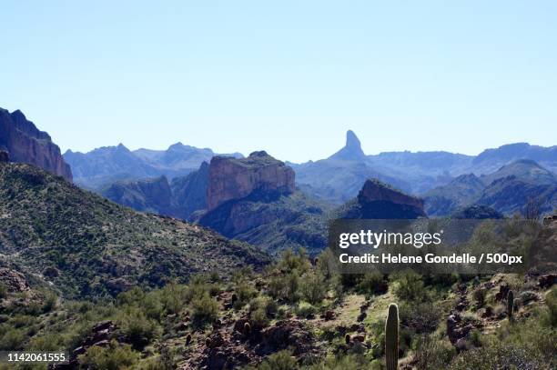 boulder canyon trail - superstition mountains fotografías e imágenes de stock