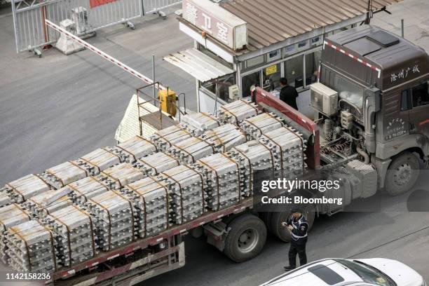 Loading Ingot China Ingot Photos and Premium High Res Pictures - Getty Images