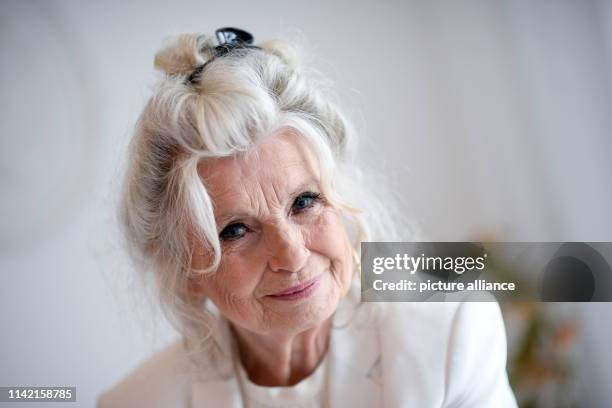 April 2019, Berlin: EXCLUSIVE - Helga Piur, actress, in her dining room. Photo: Britta Pedersen/dpa-Zentralbild/ZB