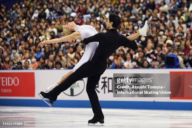 KaitlynÂ Weaver and AndrewÂ Poje of Canada compete in the Ice Dance Free Dance on day two of the ISU Team Trophy at Marine Messe Fukuoka on April 12,...