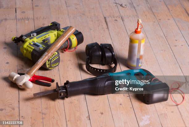 18v cordless power tools - hand saw stock pictures, royalty-free photos & images