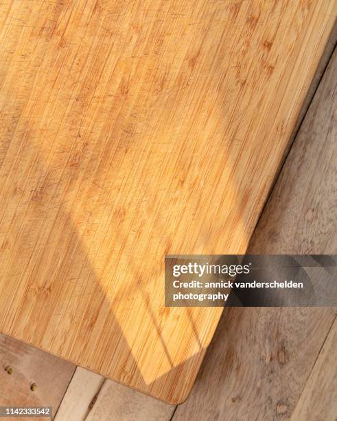 chopping board - bamboo material - fotografias e filmes do acervo