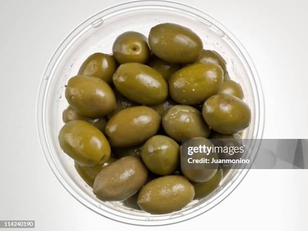 aceitunas verde - aceituna verde fotografías e imágenes de stock
