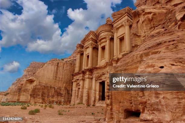 jordan petra  seven modern wonders of the world - petra jordan stockfoto's en -beelden