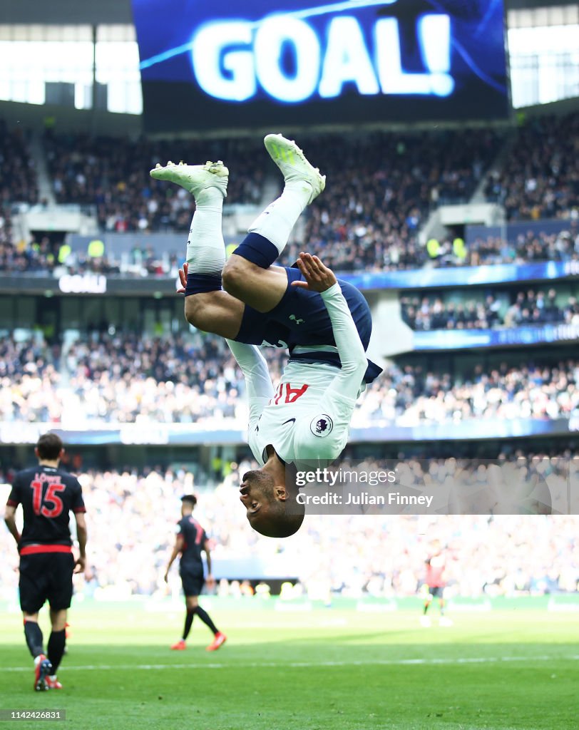Tottenham Hotspur v Huddersfield Town - Premier League