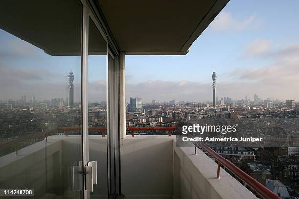 london from the balcony of a penthouse flat - penthouse stock-fotos und bilder