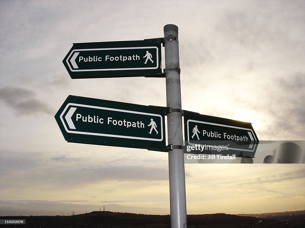 Footpath Signs Pointing In Different Directions High-Res Stock Photo ...