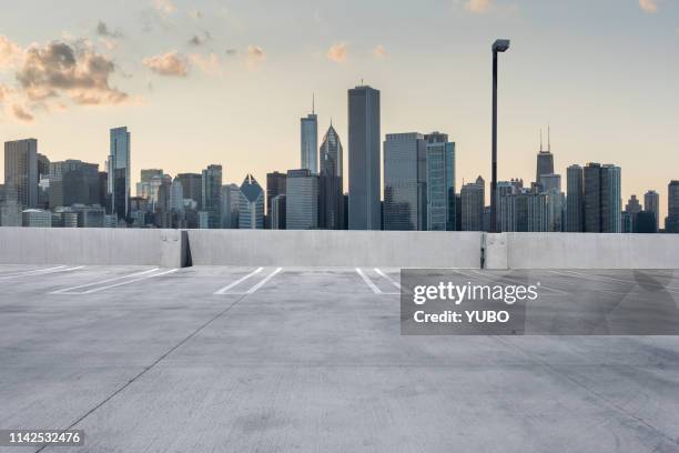 car park - chicago street stock pictures, royalty-free photos & images