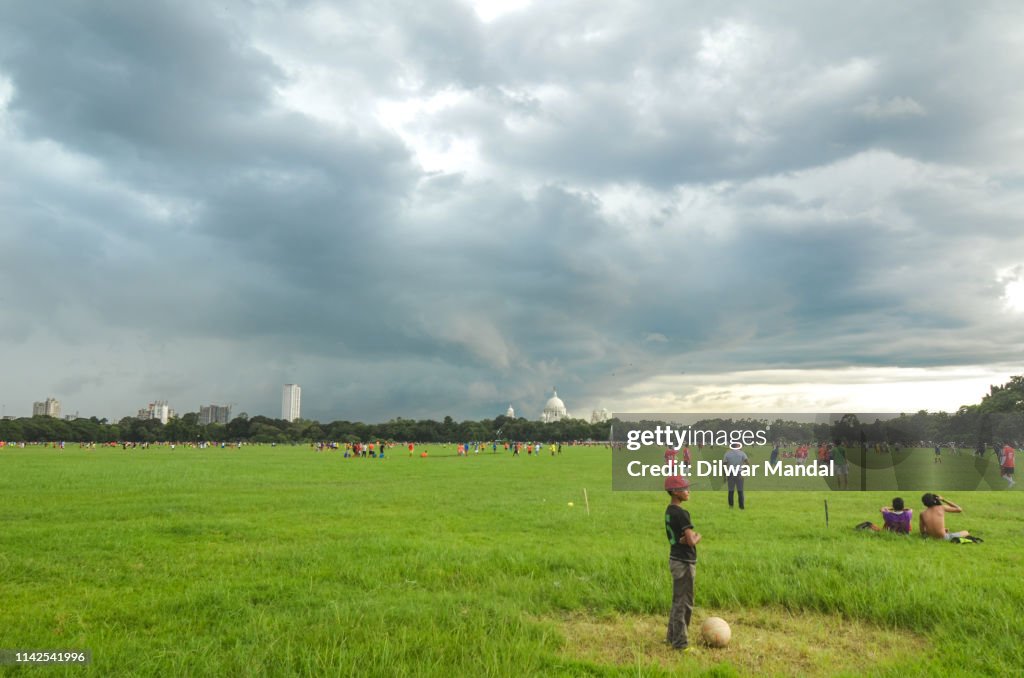 Waiting with football at Maidan