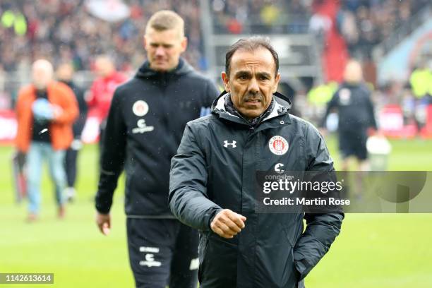 Jos Luhukay, Head Coach of FC St. Pauli looks on prior to the Second Bundesliga match between FC St. Pauli and DSC Arminia Bielefeld at Millerntor...