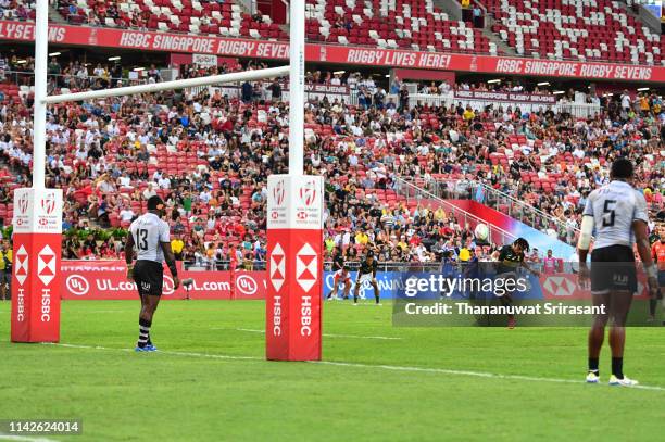 Selvyn Davids of South Africa in actions during the Cup Finals between South Africa and Fiji on day two of the HSBC Rugby Sevens Singapore at the...