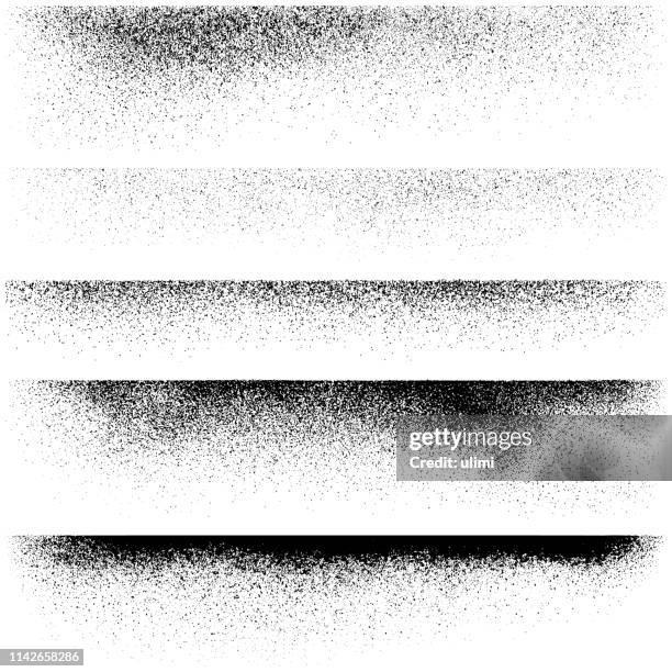 stockillustraties, clipart, cartoons en iconen met grunge design elementen, textuur randen - houtskooltekening