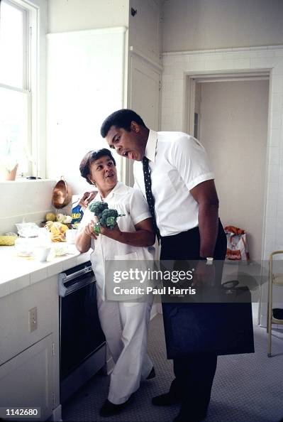 Muhammad Cooko Los Angeles, CA. Muhammad Ali at his home in Hancock Park, with his ...