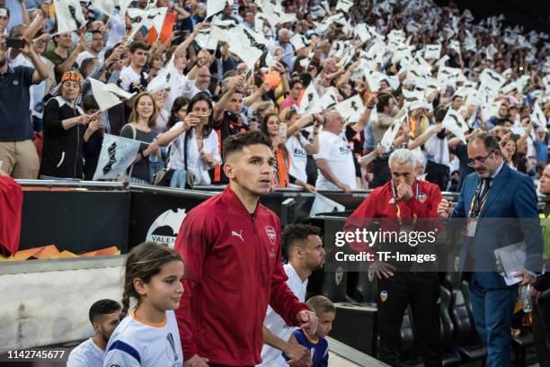 Lucas Torreira of FC Arsenal looks on prior to the UEFA Europa League Semi Final Second Leg match between Valencia and Arsenal at Estadio Mestalla on...