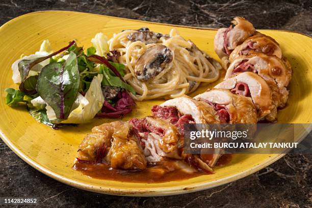 cordon bleu - cordon bleu stock pictures, royalty-free photos & images