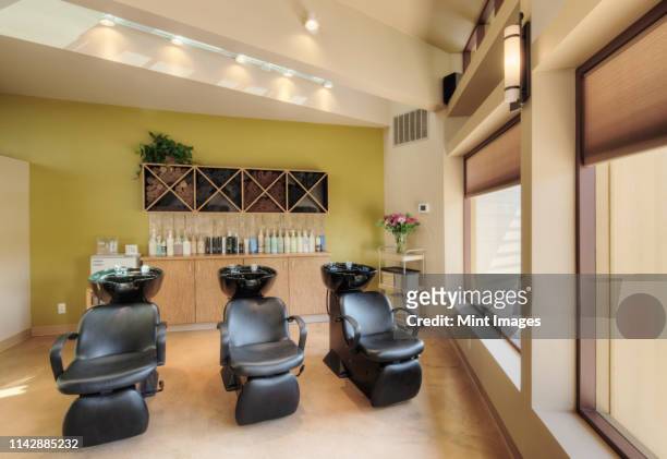 1,193 Hair Salon Sink Photos and Premium High Res Pictures - Getty Images