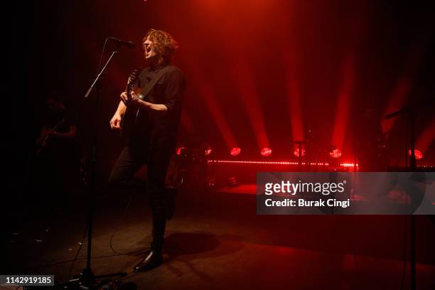 Dean Lewis performs onstage at O2 Shepherd's Bush Empire on April 15, 2019 in London, England.