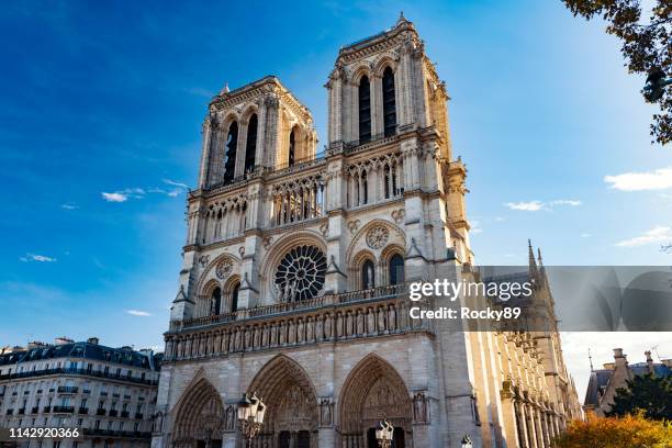 notre dame de parís, francia - notre dame fotografías e imágenes de stock