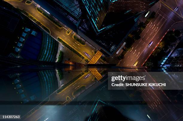 reflection (singapore) - singapore night stock pictures, royalty-free photos & images