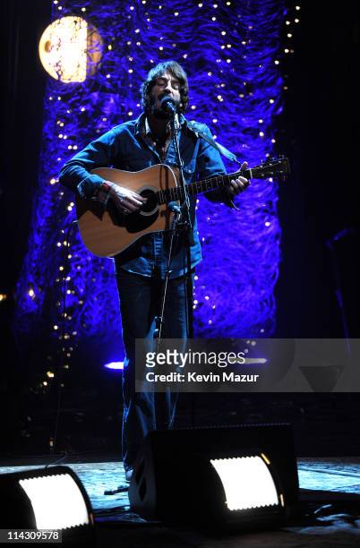 Ray Lamontagne performs during "VH1 Storytellers: Ray Lamontagne" at Metropolis Studios on May 12, 2011 in New York City. "VH1 Storytellers: Ray...