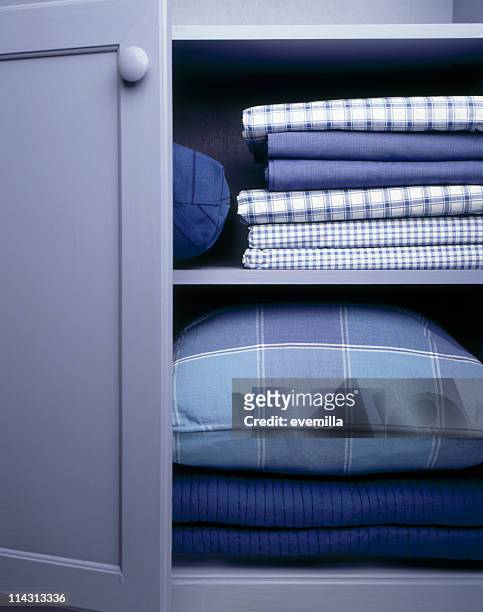 linen closet - wardrobe organisation stock pictures, royalty-free photos & images