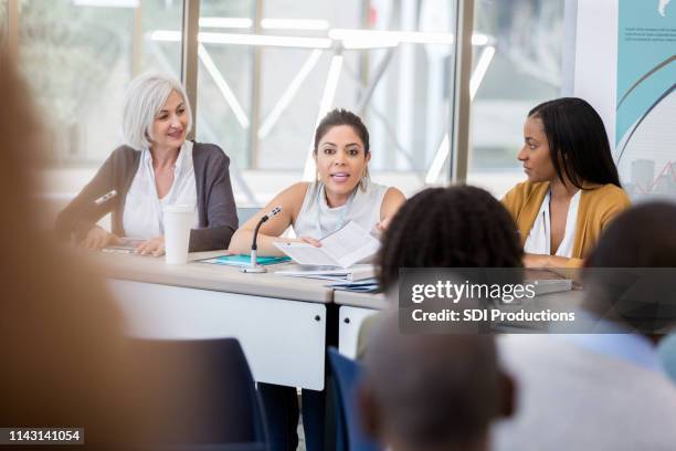 university panel on women's health - casual panel discussion stock pictures, royalty-free photos & images