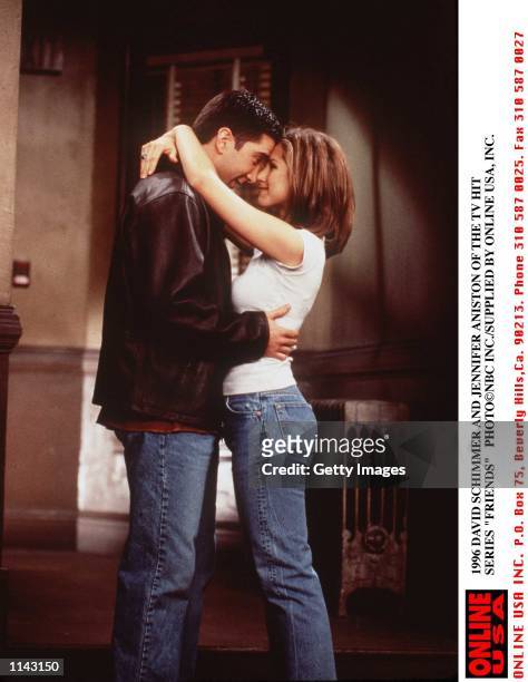1996 DAVID SCHWIMMER AND JENNIFER ANISTON OF THE TV HIT SERIES "FRIENDS"