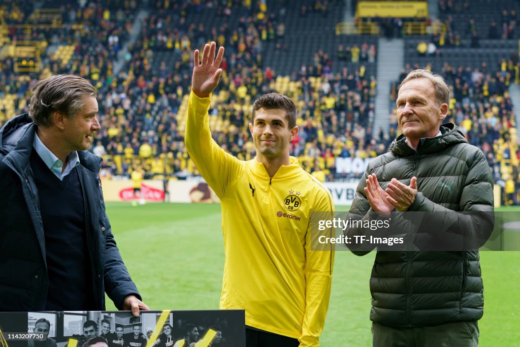 Borussia Dortmund v Fortuna Duesseldorf - Bundesliga