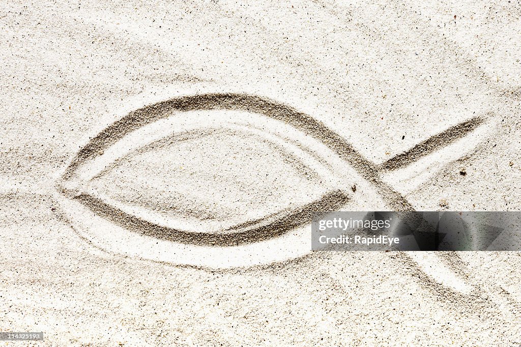 Strand sand Christian fish