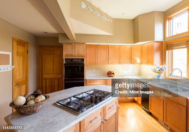 sunny kitchen - sunny kitchen stock pictures, royalty-free photos & images