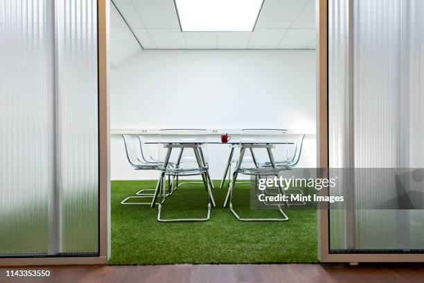 modern meeting room in office - glass door stock pictures, royalty-free photos & images