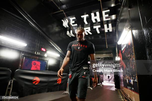 Kawhi Leonard of the Toronto Raptors arrives for the game against the Philadelphia 76ers during Game Seven of the Eastern Conference Semifinals of...