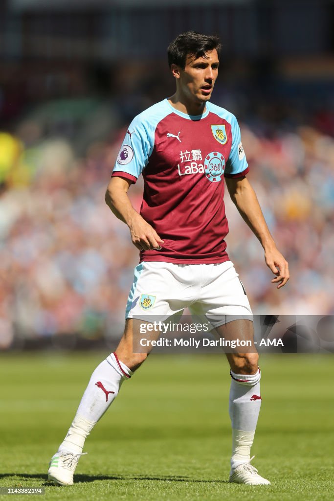 Burnley FC v Arsenal FC - Premier League