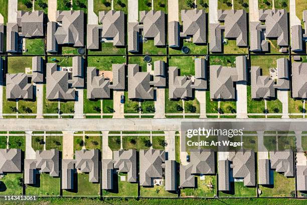 郊外マスター計画された近所の空中 - urban sprawl ストックフォトと画像