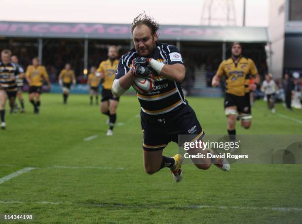 Andy Goode of Worcester dives to score the third try to Worcester during the RFU Championship play off second leg match between Worcester Warriors...