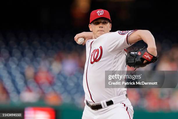 Jeremy Hellickson of the Washington Nationals pitches in the first inning against the San Francisco Giants at Nationals Park on April 17, 2019 in...