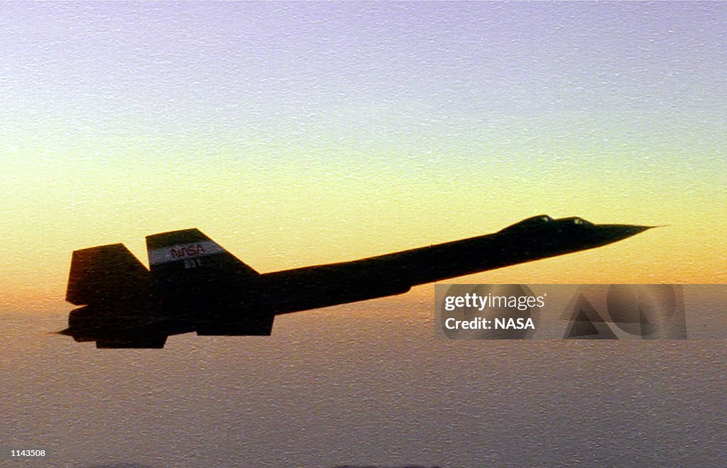 SR-71B Blackbird aerial reconnaissance aircraft