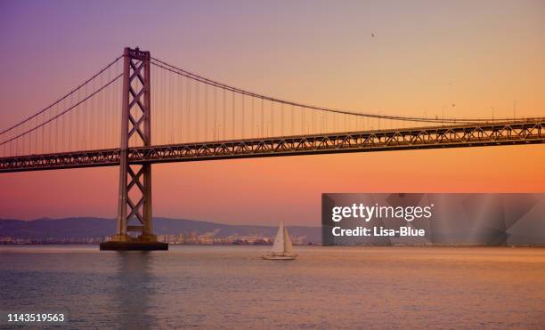 bay bridge, san francisco, california, estados unidos. - oakland bay bridge fotografías e imágenes de stock