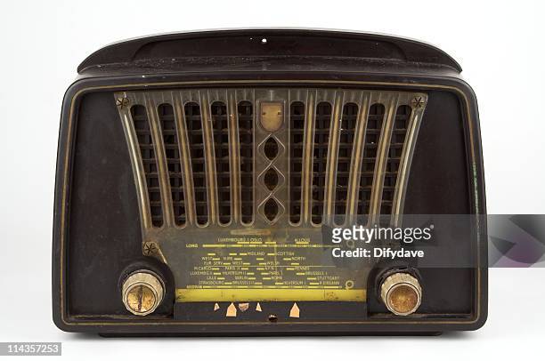 old baquelita válvula de radio - 1940s fotografías e imágenes de stock