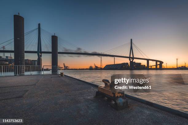 germany, hamburg, pier neuhof and koehlbrandbruecke - köhlbrandbrücke stock pictures, royalty-free photos & images