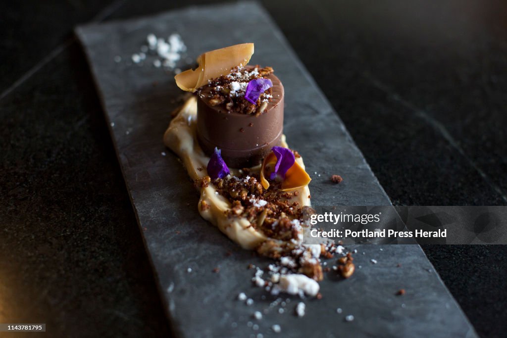 Dine Out Gross Confection Bar