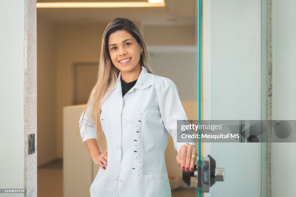 Retrato do doutor no hospital