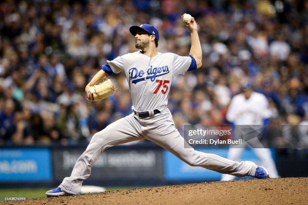 Los Angeles Dodgers v Milwaukee Brewers