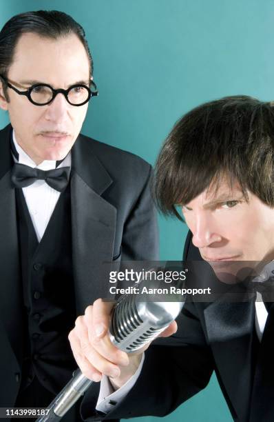 Los Angeles Sparks members Ron Mael and Russell Mael poses for a portrait circa 1985 in Los Angeles, California