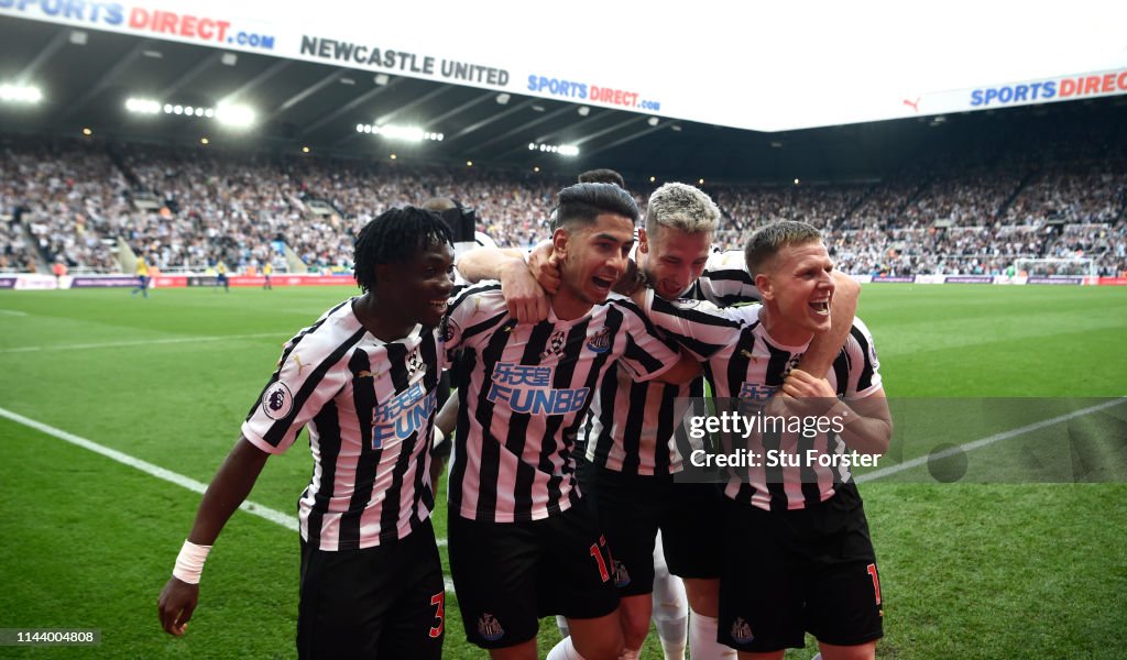 Newcastle United v Southampton FC - Premier League