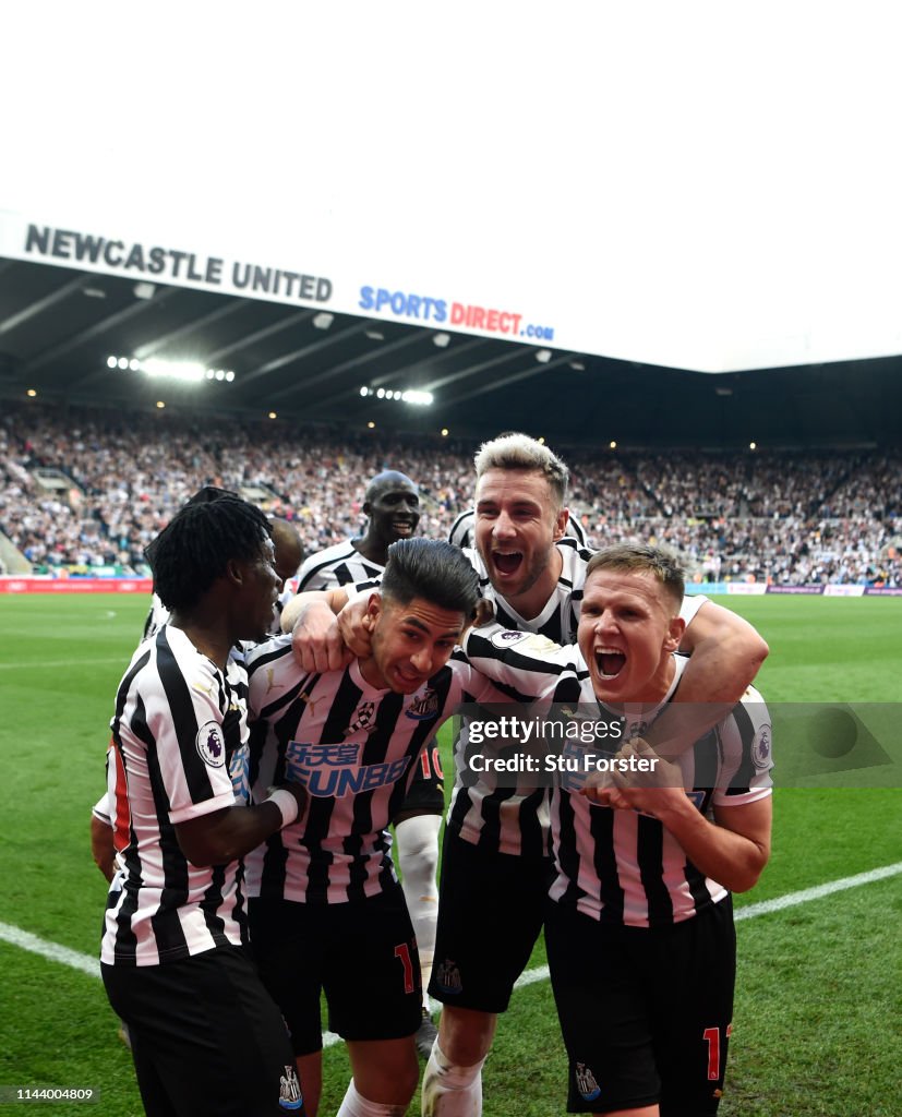 Newcastle United v Southampton FC - Premier League