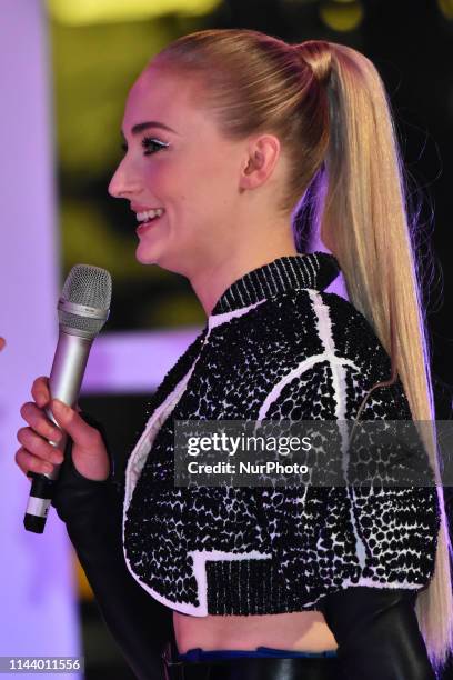 Sophie Turner speaks during a Fan Event of X-Men: Dark Phoenix at Toreo Parque Central on May 14, 2019 in Mexico City, Mexico