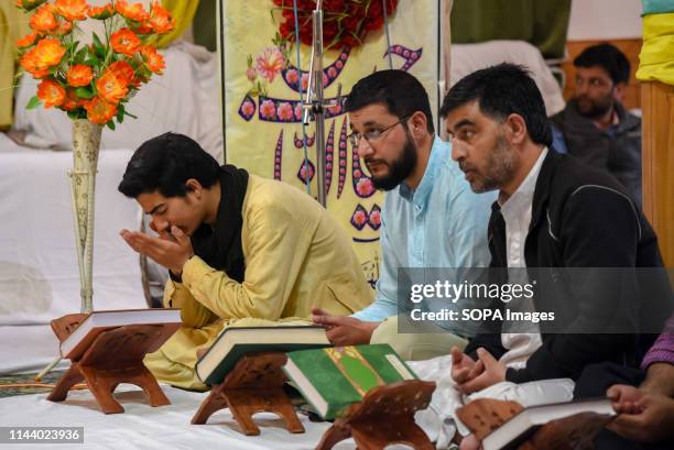 Khatm 40 Khatam Al Quran Stock Photos, High-Res Pictures, and Images - Getty ...